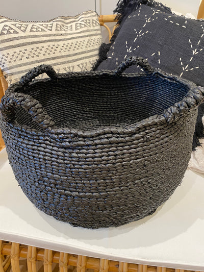 black basket